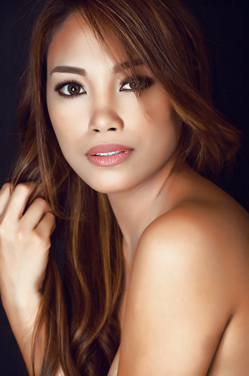 The Daily Serum is A Hyaluronic Acid, Water-based Serums That Hydrate and Invigorates Your Skin
