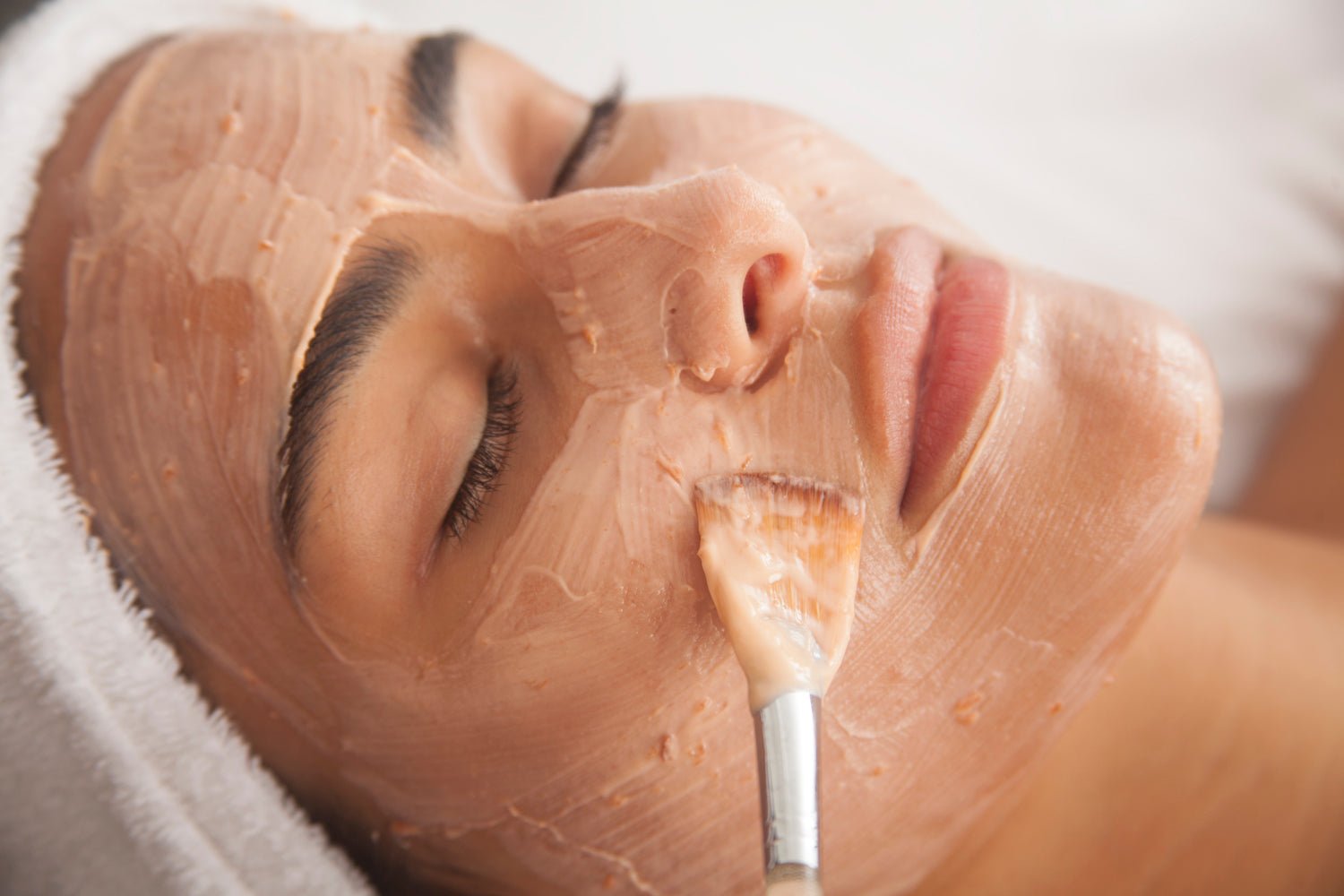 The Remarkable Benefits of Oxygen Facials: A Journey to Radiant Skin with Joanna Vargas