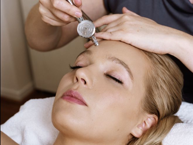 Oxygen Facials Are Unlike Traditional Cleansing and Exfoliating Facials - Joanna Vargas